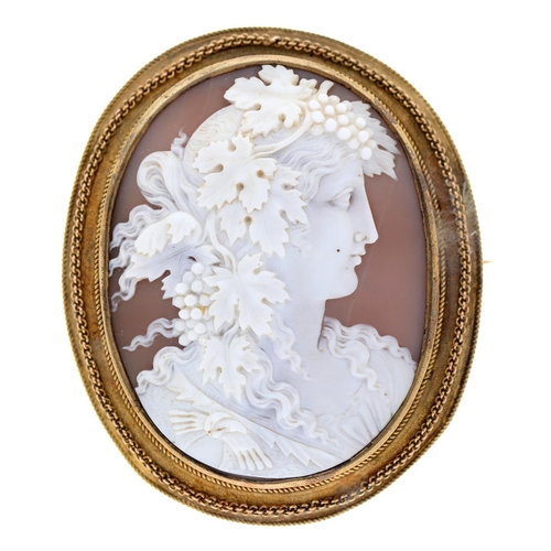 Appraisal: A cameo brooch th c the oval shell finely carved