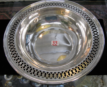 Appraisal: AN AMERICAN ROUND STERLING SILVER BOWL having a wide pierced