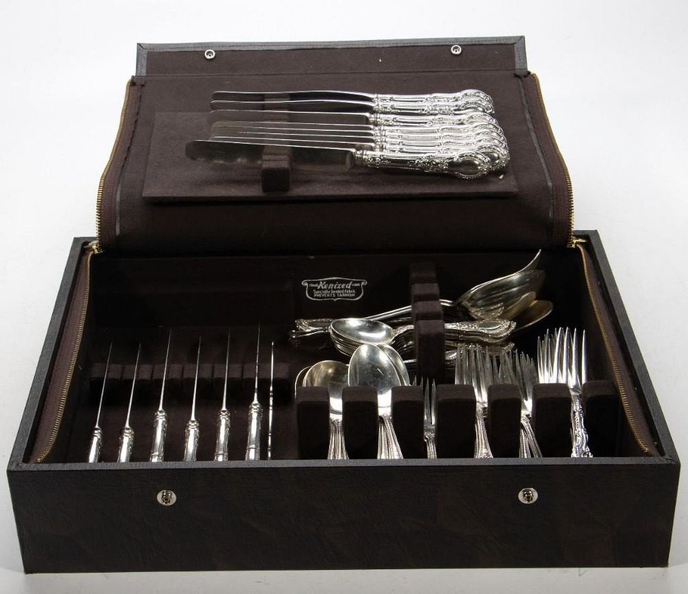 Appraisal: Gorham Sterling Flatware Set Tuileries Pattern Set includes eight knives