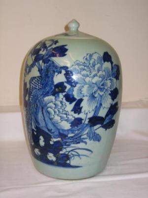 Appraisal: A CHINESE PORCELAIN GINGER JAR of ovoid form with knopped