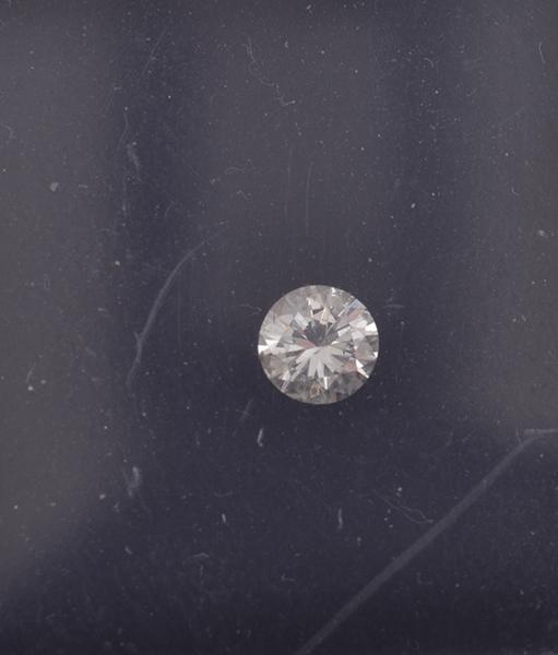 Appraisal: A LOOSE ROUND BRILLIANT DIAMOND WEIGHING APPROXIMATELY CTS A LOOSE