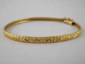 Appraisal: A yellow metal tests carat gold bracelet approx cm gms