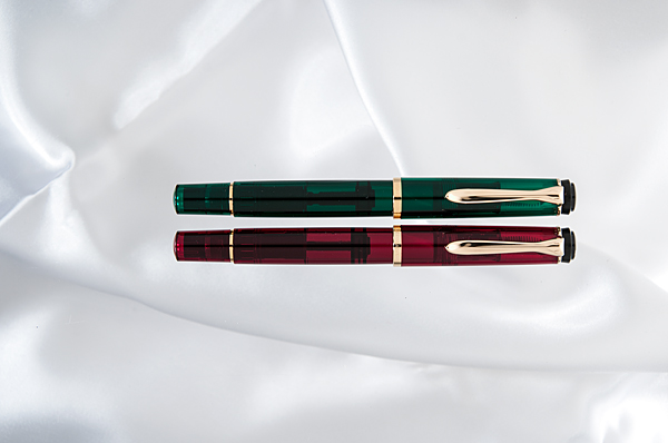 Appraisal: These two Pelikan s Souveran M fountain pens are beautifully