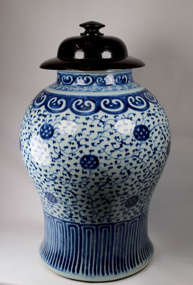 Appraisal: Large Antique Chinese Porcelain Ginger Jar Large Antique Chinese Porcelain