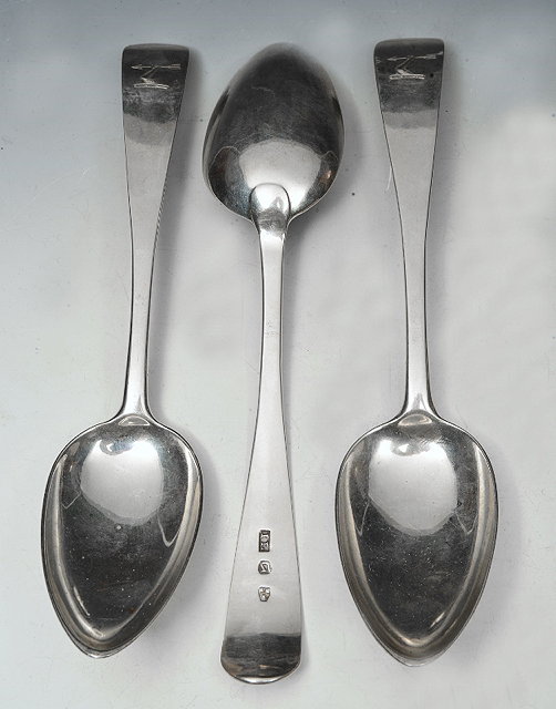 Appraisal: THREE SCOTTISH PROVINCIAL SILVER TABLESPOONS Old English pattern Aberdeen c