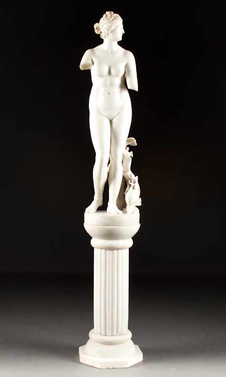 Appraisal: Italian Grand Tour carved marble figure of the ''Barberini Venus