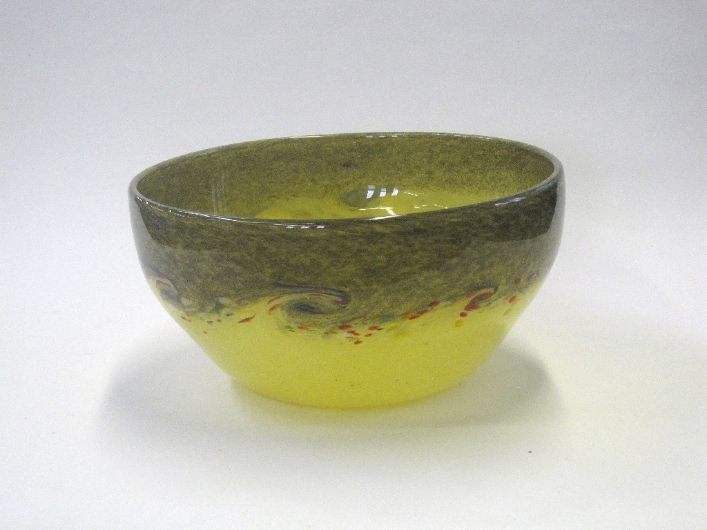 Appraisal: Strathearn glass bucket vase and a bowl both in yellow