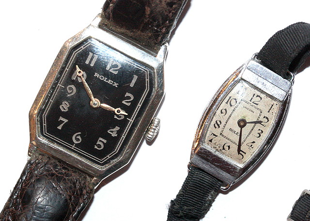 Appraisal: A 'S SILVER GENTLEMAN'S ROLEX WRIST WATCH octagonal black face