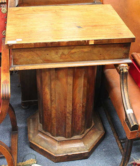 Appraisal: A TH CENTURY MAHOGANY PEDESTAL WASH STAND with lifting lid