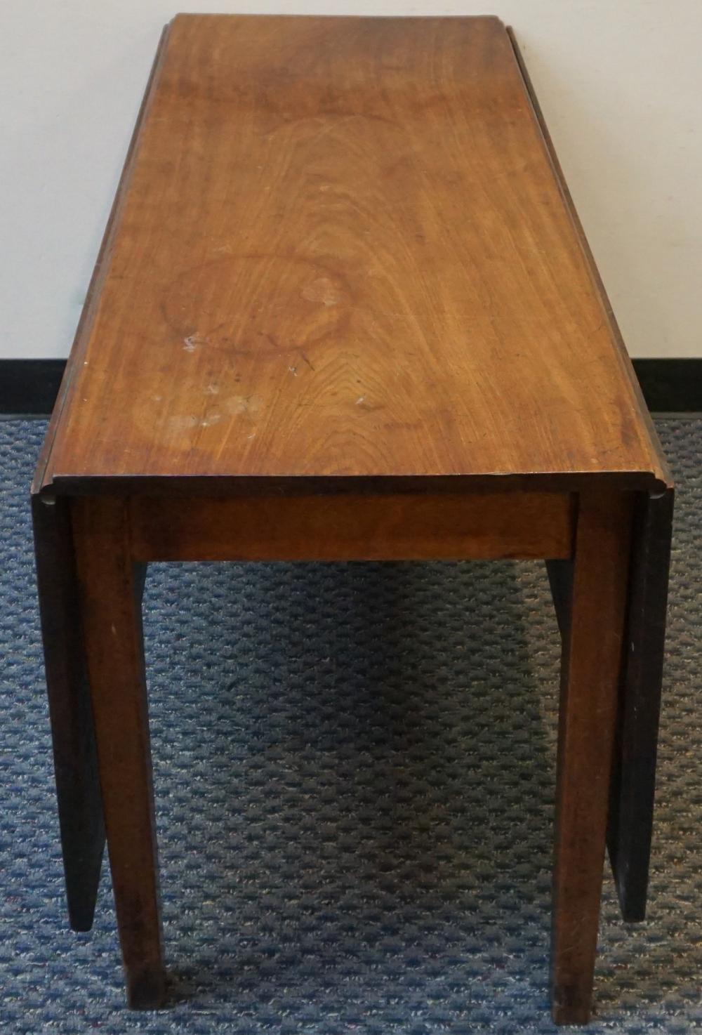 Appraisal: FEDERAL STYLE MAHOGANY PEMBROKE TABLE TH CENTURY X X IN