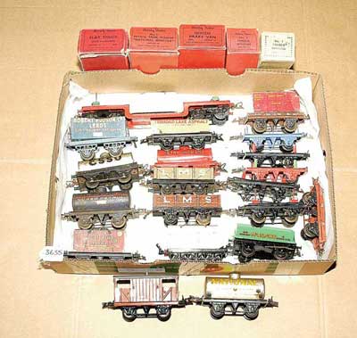 Appraisal: Hornby O Gauge Pre and Post-war miscellaneous quantity of wheel