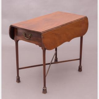 Appraisal: A Chippendale Mahogany Pembroke Table th Century A Chippendale Mahogany