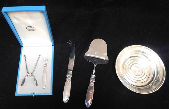 Appraisal: SILVER Five sterling silver serving pieces by George Jensen and