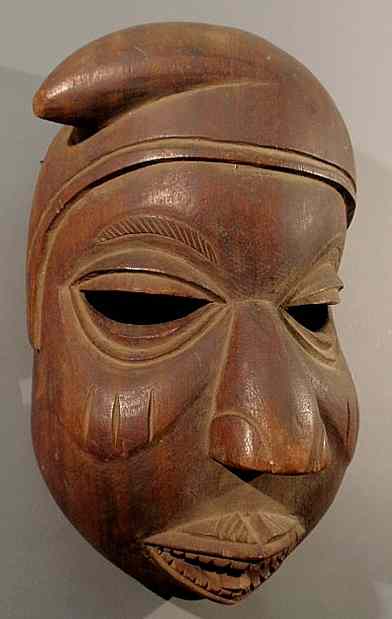 Appraisal: Carved African head mask h x w