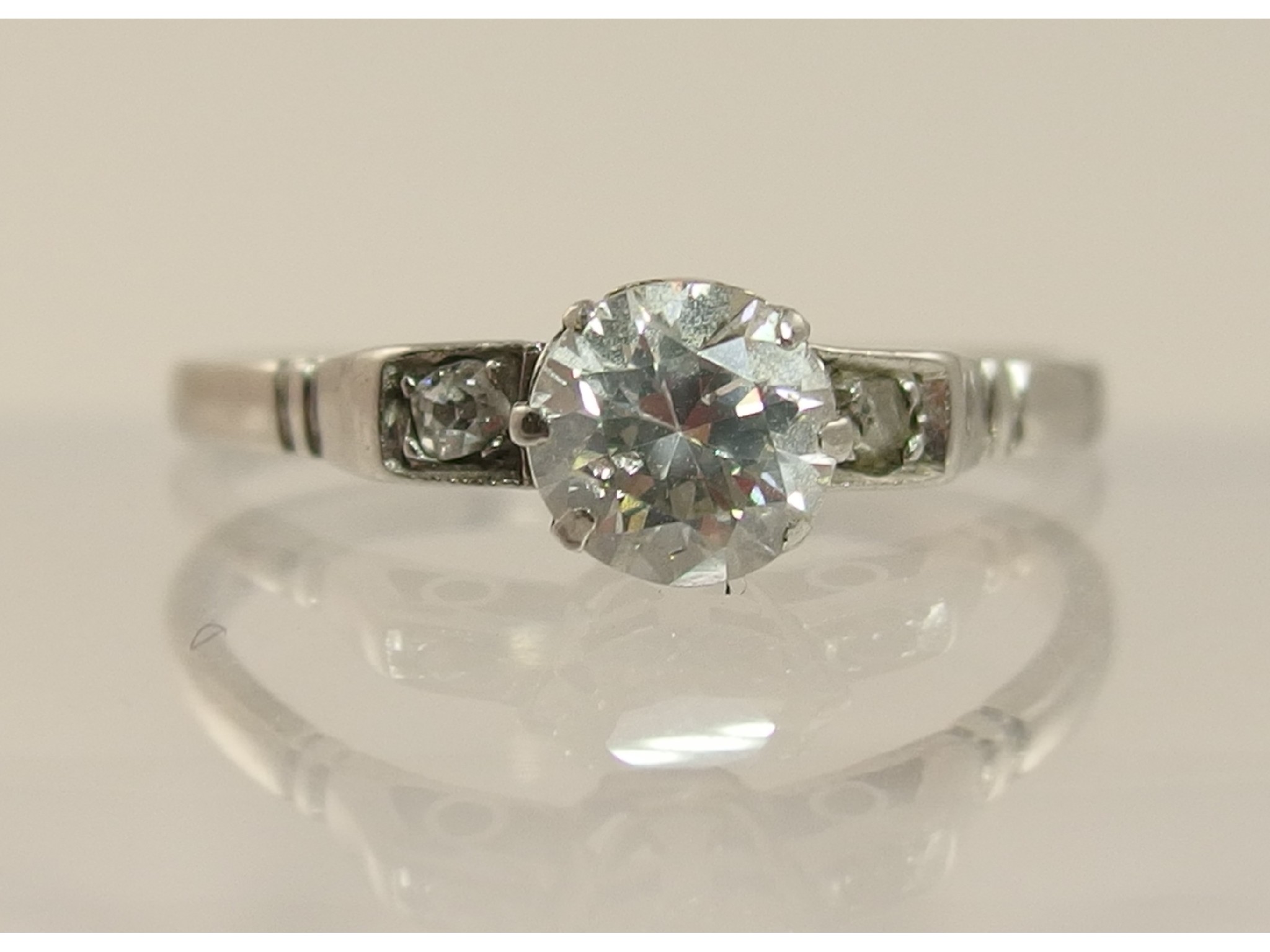 Appraisal: A platinum diamond solitaire ring of approx cts