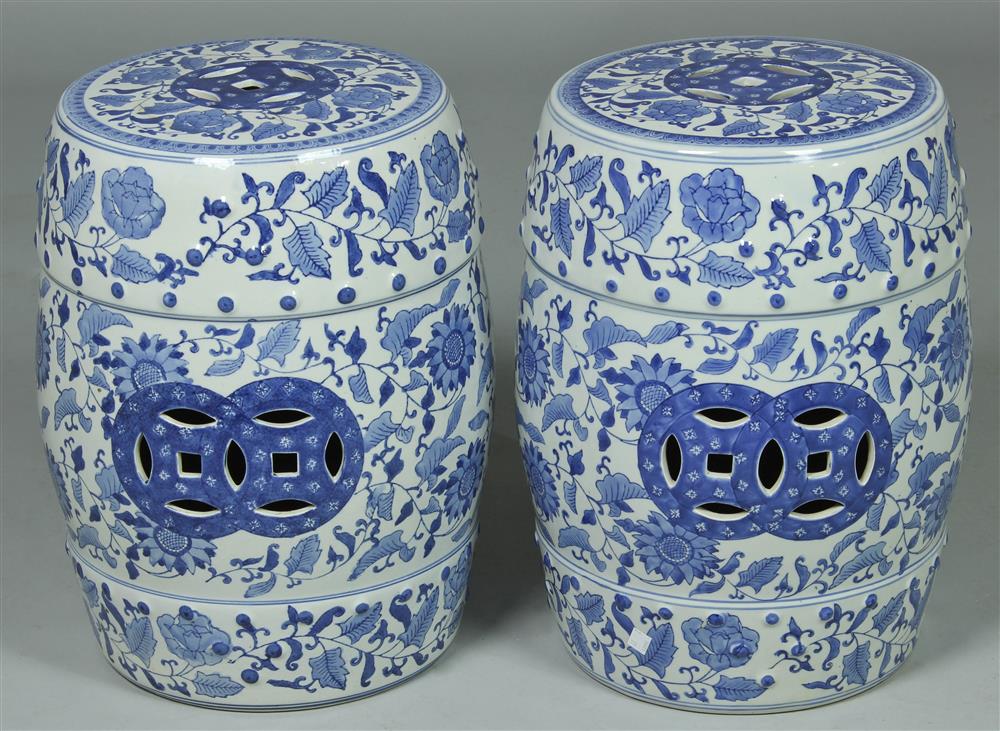 Appraisal: PAIR OF CHINESE UNDERGLAZE BLUE AND WHITE GARDEN STOOLS of