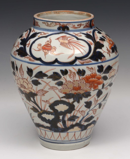 Appraisal: AN TH CENTURY JAPANESE IMARI BALUSTER VASE with cobalt blue