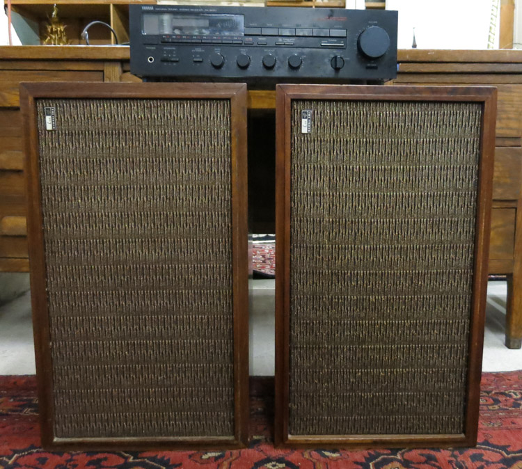 Appraisal: THREE PIECE STEREO SYSTEM including Yamaha RX- U stereo receiver