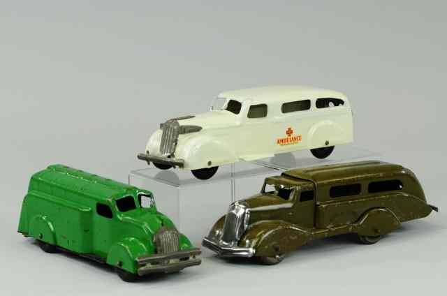 Appraisal: THREE WYANDOTTE VANS AND TRUCK Pressed steel includes green oil