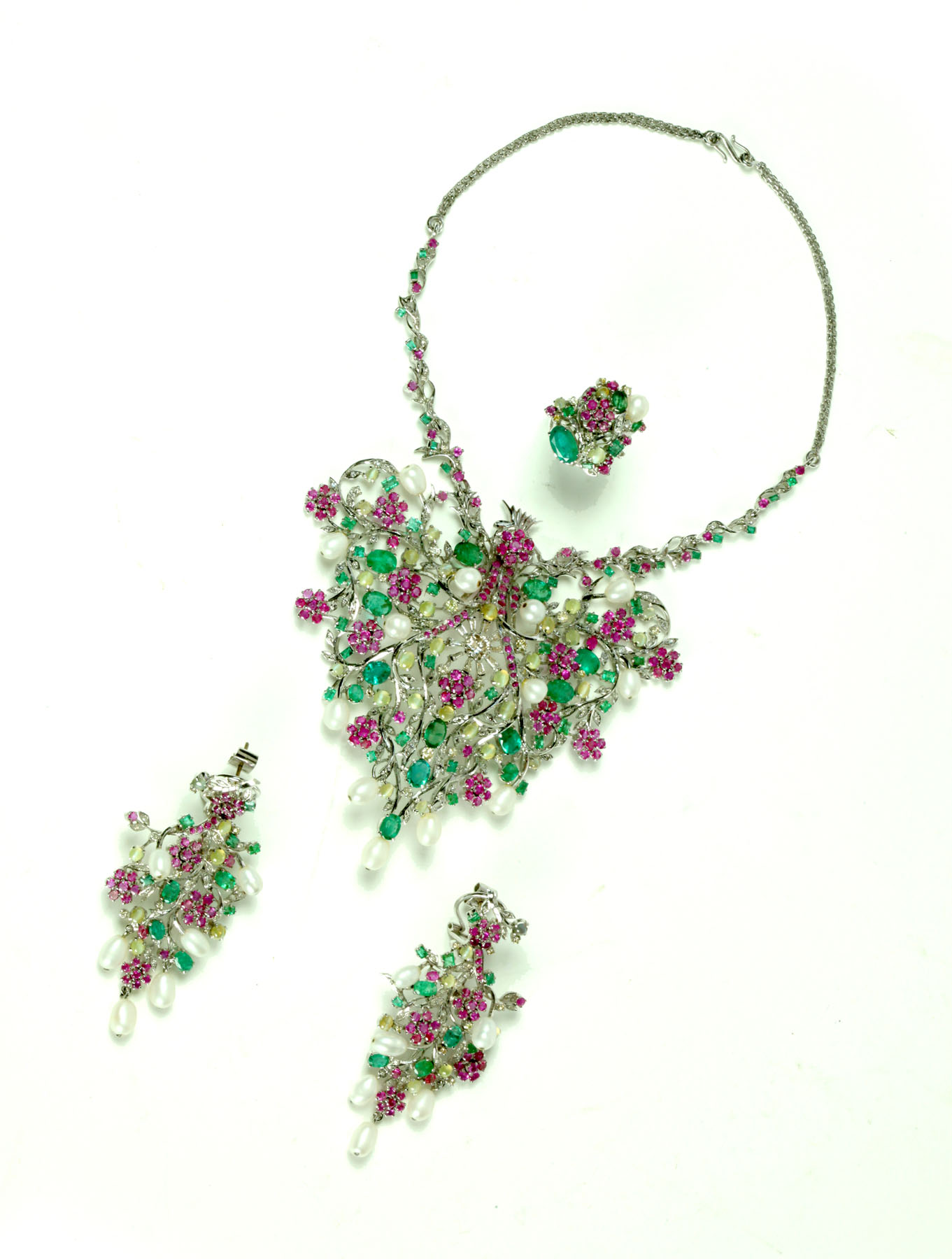 Appraisal: IMPRESSIVE SUITE OF JEWELRY Mid th century Necklace earrings and