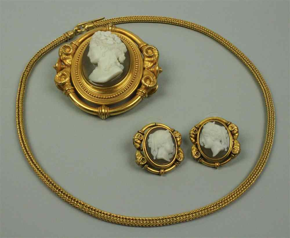 Appraisal: ETRUSCAN REVIVAL GOLD AND AGATE CAMEO DEMI PARURE the suite