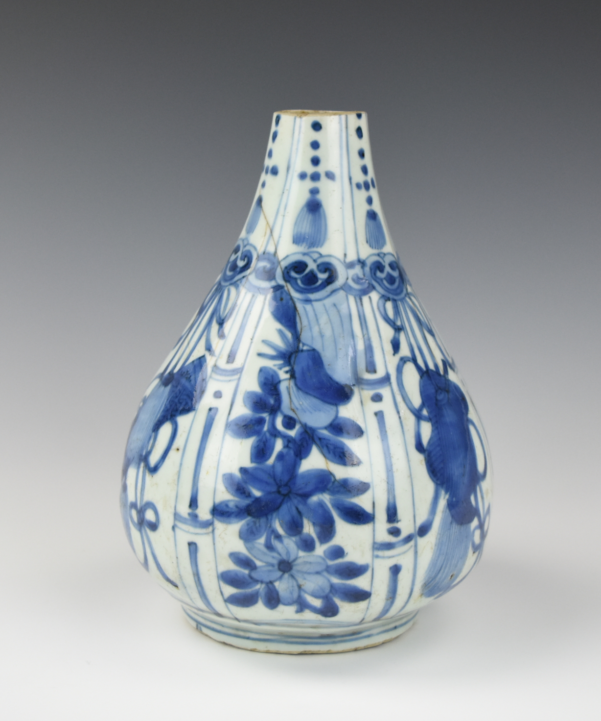 Appraisal: CHINESE BLUE WHITE VASE WANLI PERIOD Chinese Wanli Period the