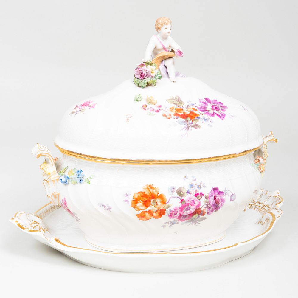 Appraisal: K P M Porcelain Tureen Cover and an Underplate Red