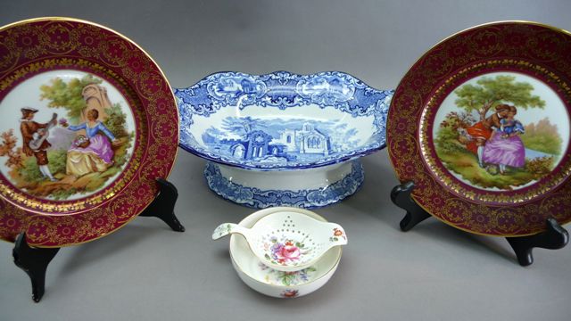 Appraisal: Assorted ceramics comprising Royal Crown Derby tea strainer and bowl