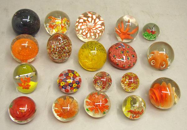 Appraisal: A grouping of thirty-three glass paper weights th century Variously