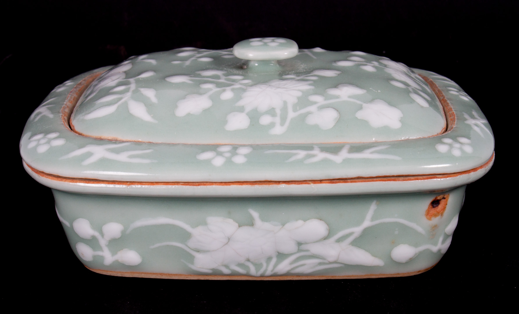 Appraisal: Chinese Export celadon soap dish Condition Fire flaw on interior