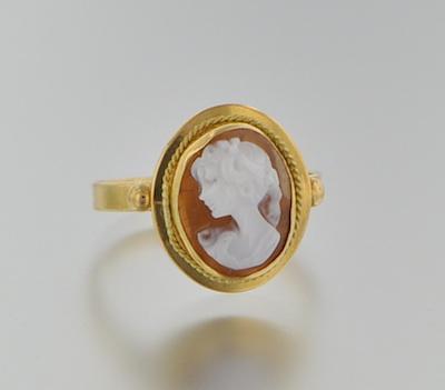 Appraisal: An k Gold and Cameo Ring k yellow gold ring