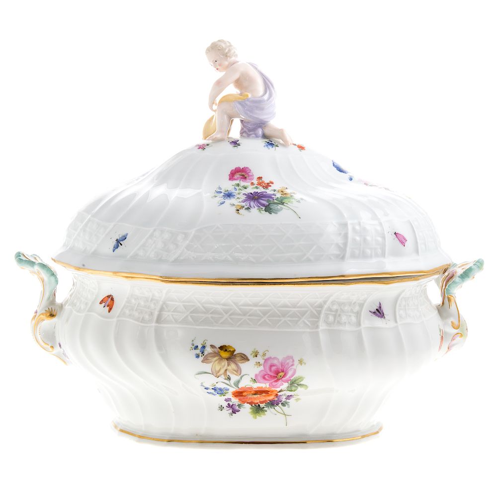 Appraisal: Meissen Porcelain Rococo Style Soup Tureen the cover with putto