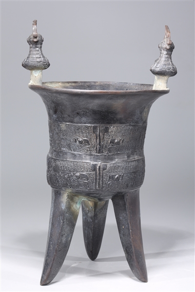 Appraisal: Large Chinese archaistic bronze tripod vessel with bird handles as-is