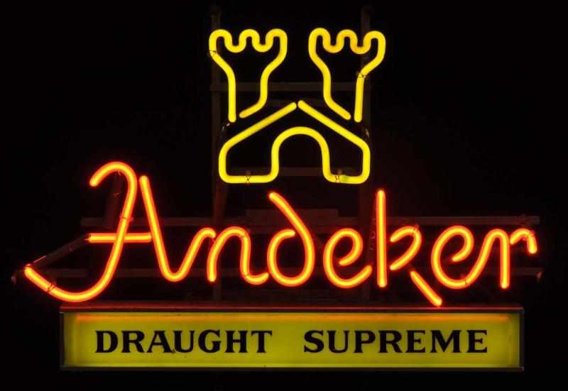 Appraisal: Andeker Draught Supreme Castle Neon Sign Description s to s