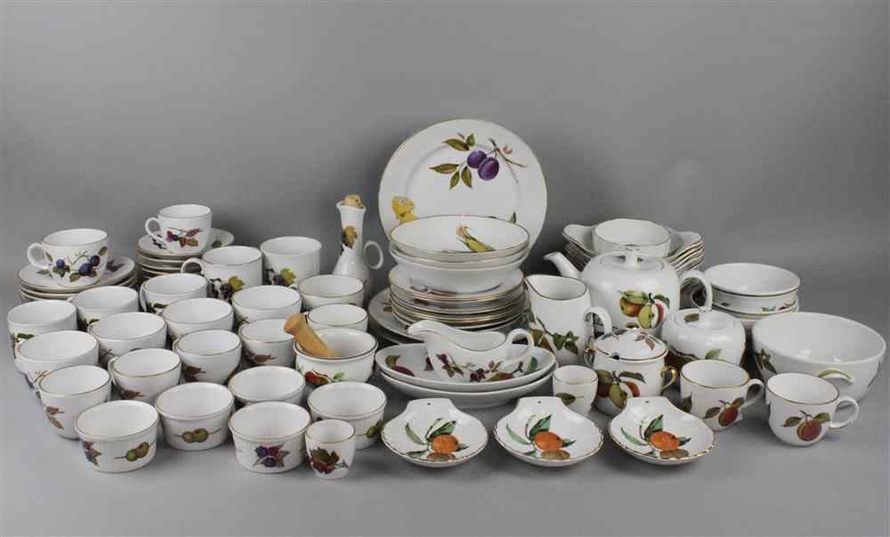 Appraisal: ROYAL WORCESTER 'EVESHAM' PART SERVICE including plates bowls one teapot