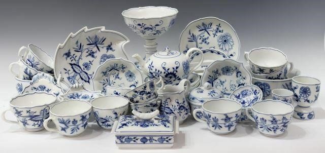 Appraisal: lot of Meissen porcelain tableware collection in the Blue Onion