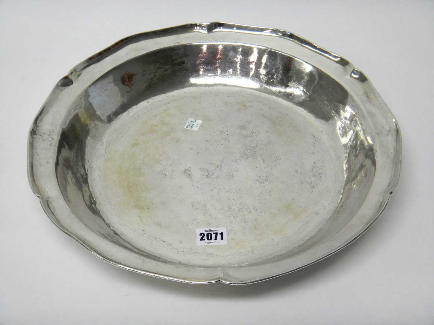 Appraisal: A South American shaped circular basin with a slightly inverted