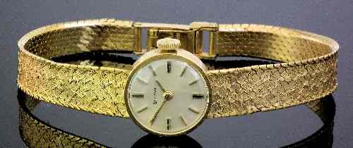 Appraisal: A s lady's Bulova wristwatch in ct gold case the