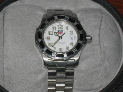 Appraisal: A TAG HEUER LADY'S WATCH the Quartz movement having white