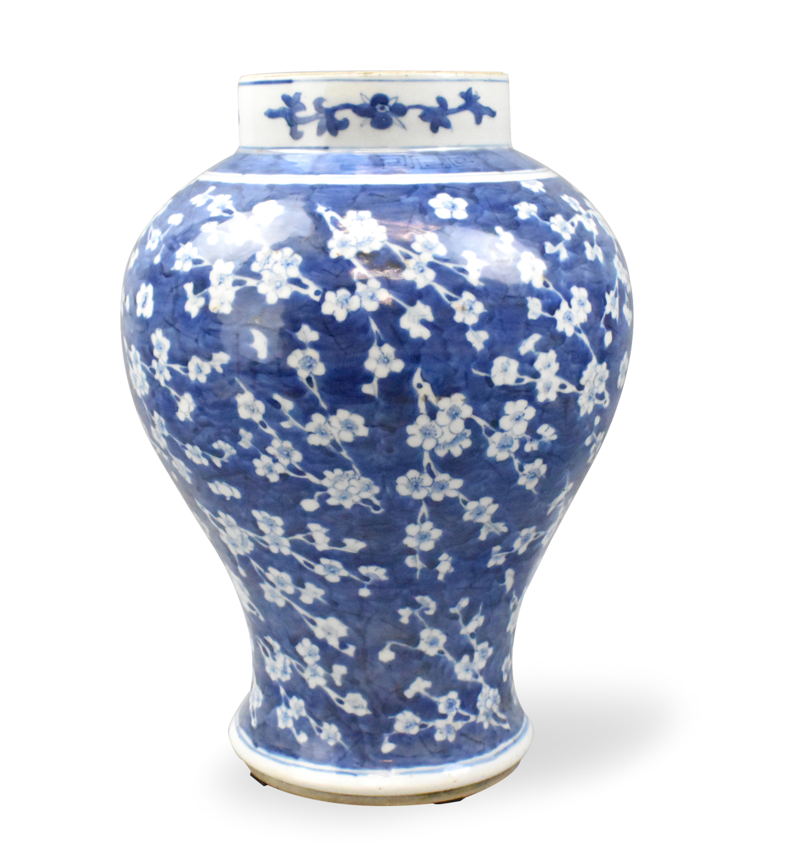 Appraisal: A Chinese blue and white prunus jar dating from the