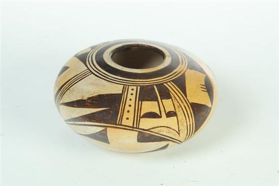 Appraisal: NAVAJO SEED JAR ATTRIBUTED TO NAMPEYO ARIZONA D Unsigned ca