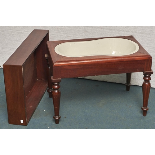 Appraisal: A Victorian mahogany bidet and cover on turned legs with