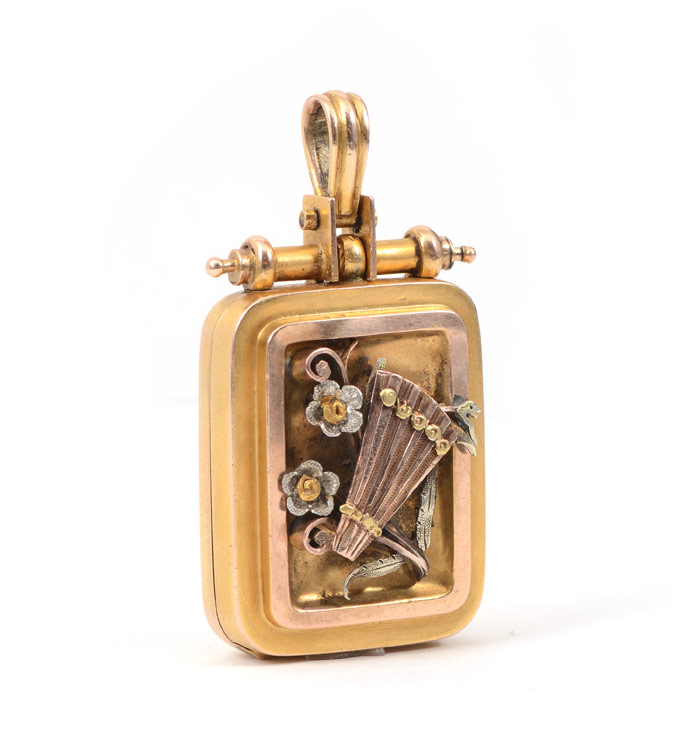 Appraisal: K VICTORIAN LOCKET K yellow and rose gold Victorian locket