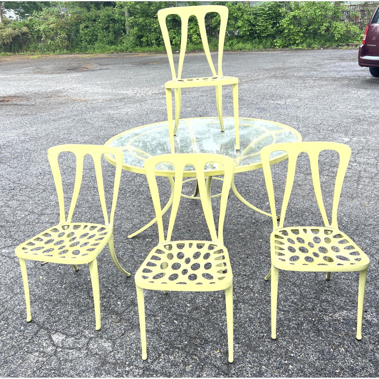 Appraisal: Five Piece Mid Century Modern Dinette Dining Set Yellow aluminum