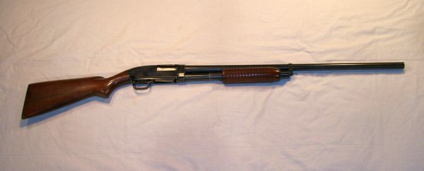 Appraisal: Winchester Model Gauge Modified Choke Pump action shotgun chamber barrel