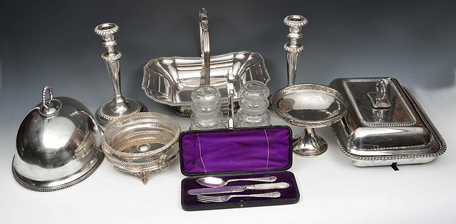 Appraisal: A QUANTITY OF SILVER PLATE to include a tureen and