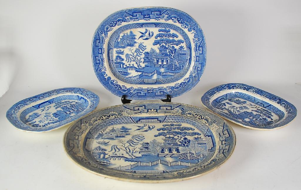 Appraisal: TH CENTURY WILLOW PATTERN BLUE AND WHITE POTTERY MEAT PLATTER