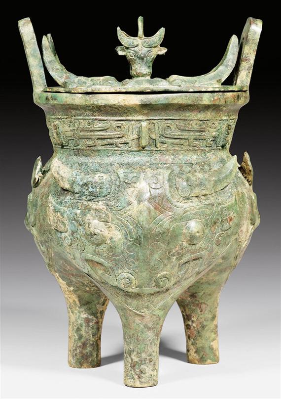 Appraisal: A SPLENDID BRONZE VESSEL LI China Early Western Zhou dynasty