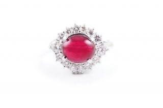 Appraisal: A Platinum Ruby and Diamond Ring Set with a centered