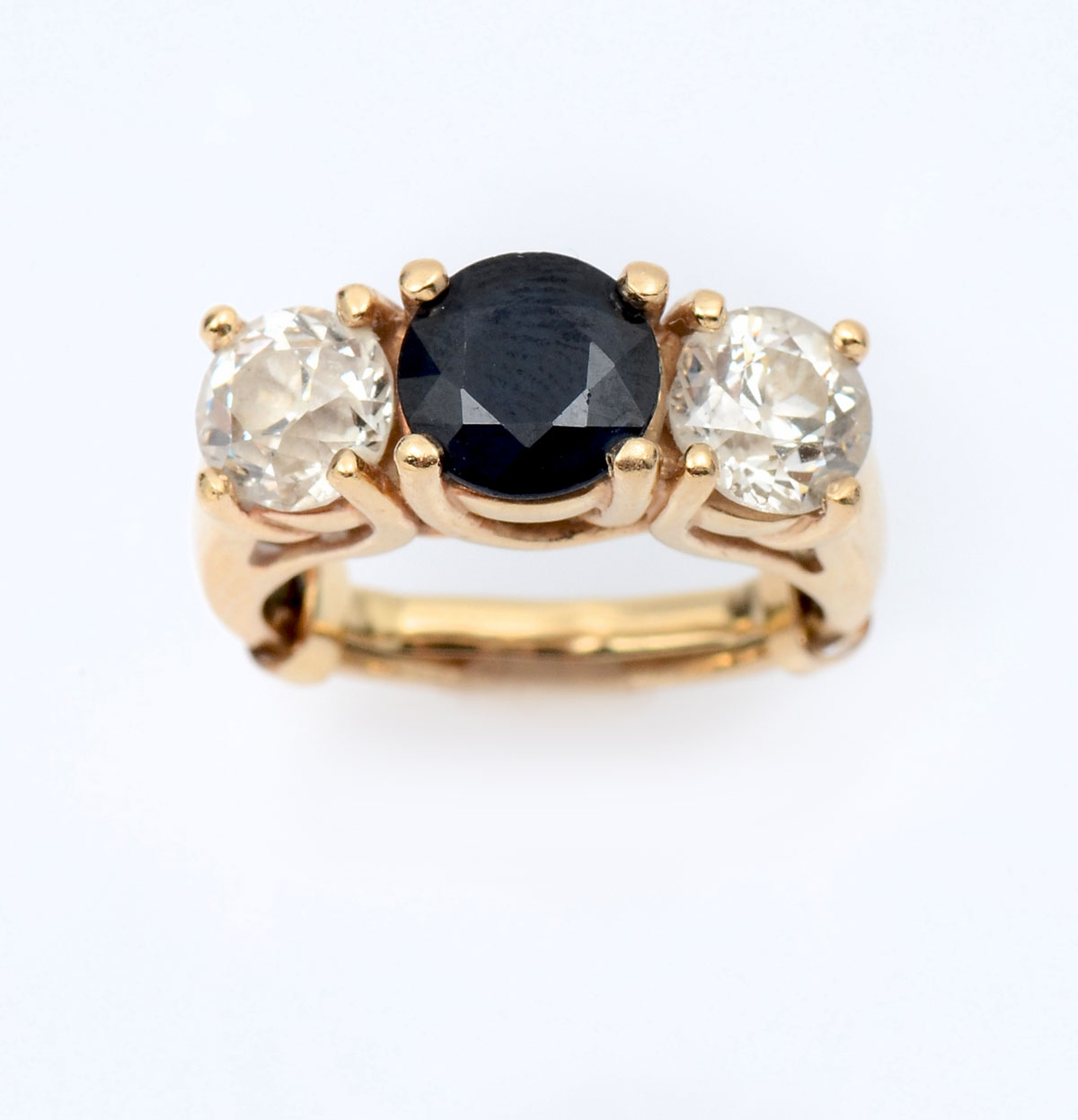 Appraisal: K CTW SAPPHIRE CTW DIAMOND RING CT Sapphire is featured